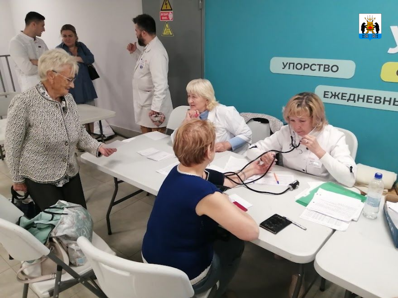 Новгородцы положительно оценивают  губернаторский проект «Здоровая семья».