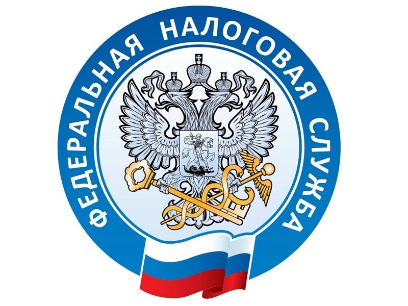 Справки для получения социальных вычетов по НДФЛ можно оформить на имя любого из супругов.