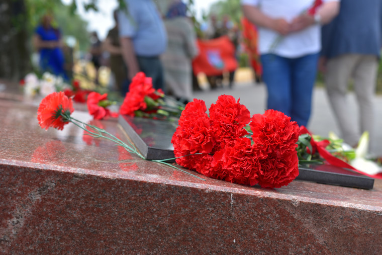 В Великом Новгороде состоялись мероприятия, посвященные Дню памяти и скорби.