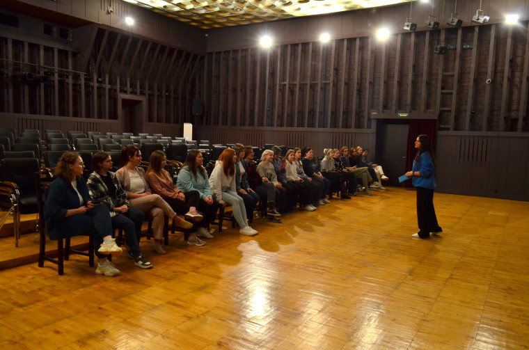 26 театральных добровольцев будут помогать театру «Малый».