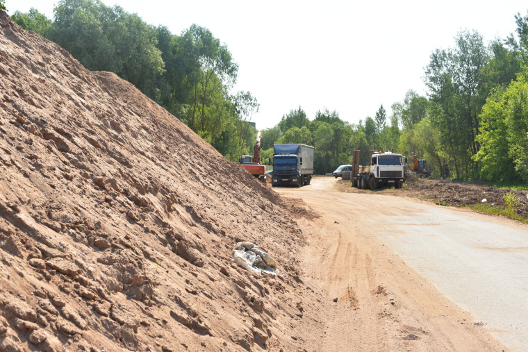Благодаря национальному проекту в Деревяницком районе строят две значимые дороги.