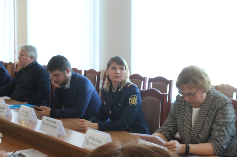 Совместное заседание городских комиссий антитеррористической и межведомственной по профилактике правонарушений состоялось.