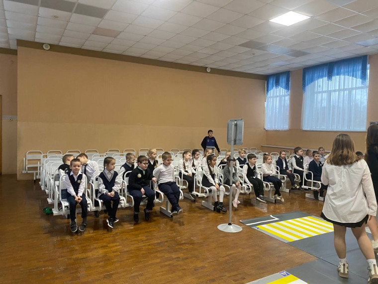 Победитель-проект мобильного автогородка конкурса «Школьный бюджет» активно используется среди юных новгородцев.